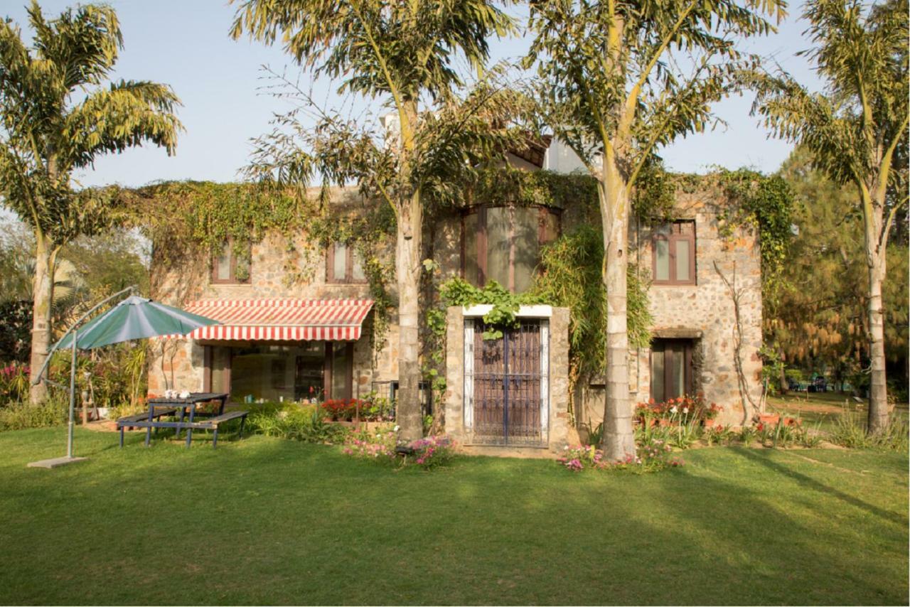 Hostie Ramsabagh - 4 Bedroom Artistic Farm Villa, Delhi * New Delhi