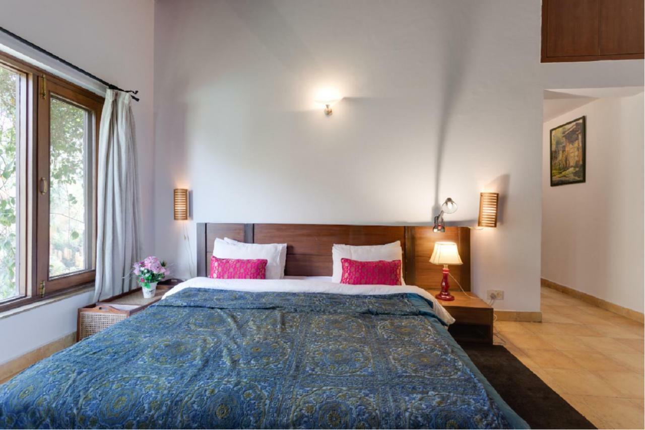 Villa Hostie Ramsabagh - 4 Bedroom Artistic Farm Villa, Delhi New Delhi